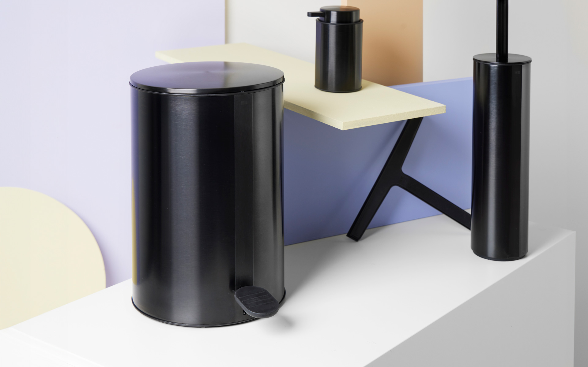 Reframe Pedal Bin: A Perfect Pairing of Practicality and Aesthetics ...